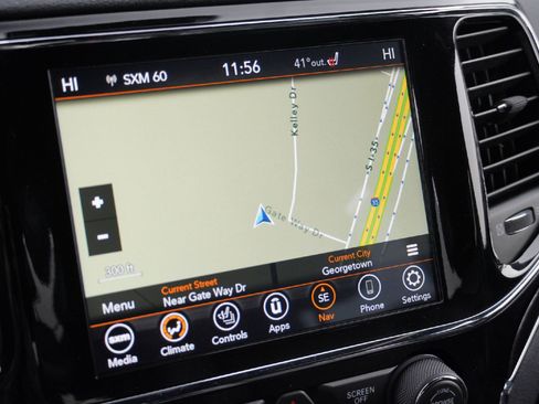 Used 2019 Jeep Grand Cherokee Trailhawk w/ Trailhawk Luxury Group image 15