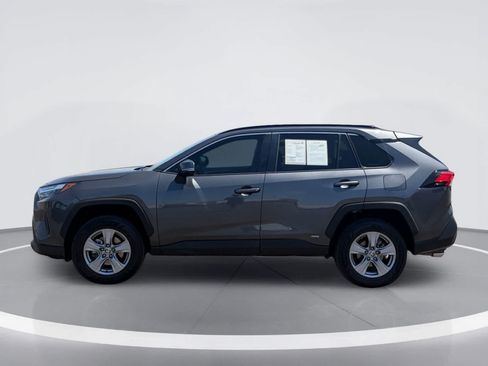 Used 2024 Toyota RAV4 XLE AWD/4WD image 3