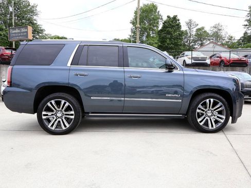 Used 2019 GMC Yukon Denali w/ Denali Ultimate Package AWD/4WD image 8