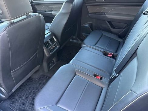 Certified 2023 Volkswagen Atlas SE w/ Panoramic Sunroof Package image 12