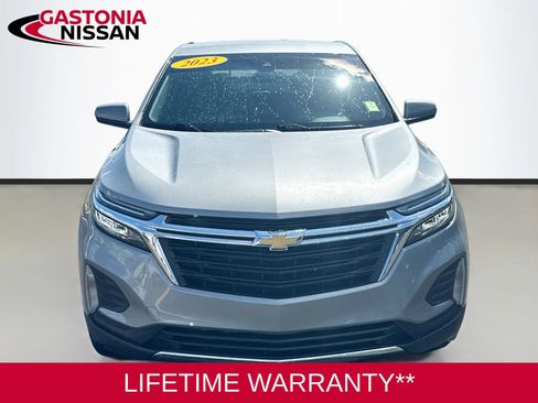 Used 2023 Chevrolet Equinox LT AWD/4WD image 2