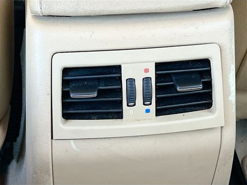 Used 2011 BMW 328i Sedan w/ Premium Pkg image 26