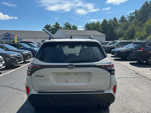 Used 2025 Subaru Forester Premium AWD/4WD image 6