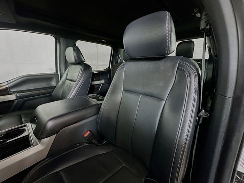 Used 2022 Ford F250 Lariat w/ Black Appearance Package image 20