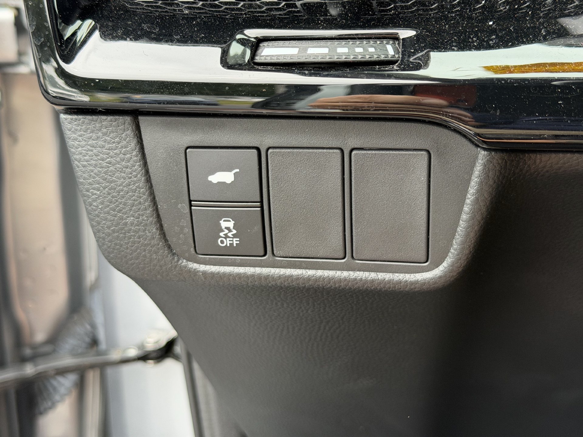 Used 2025 Honda CR-V EX-L image 10