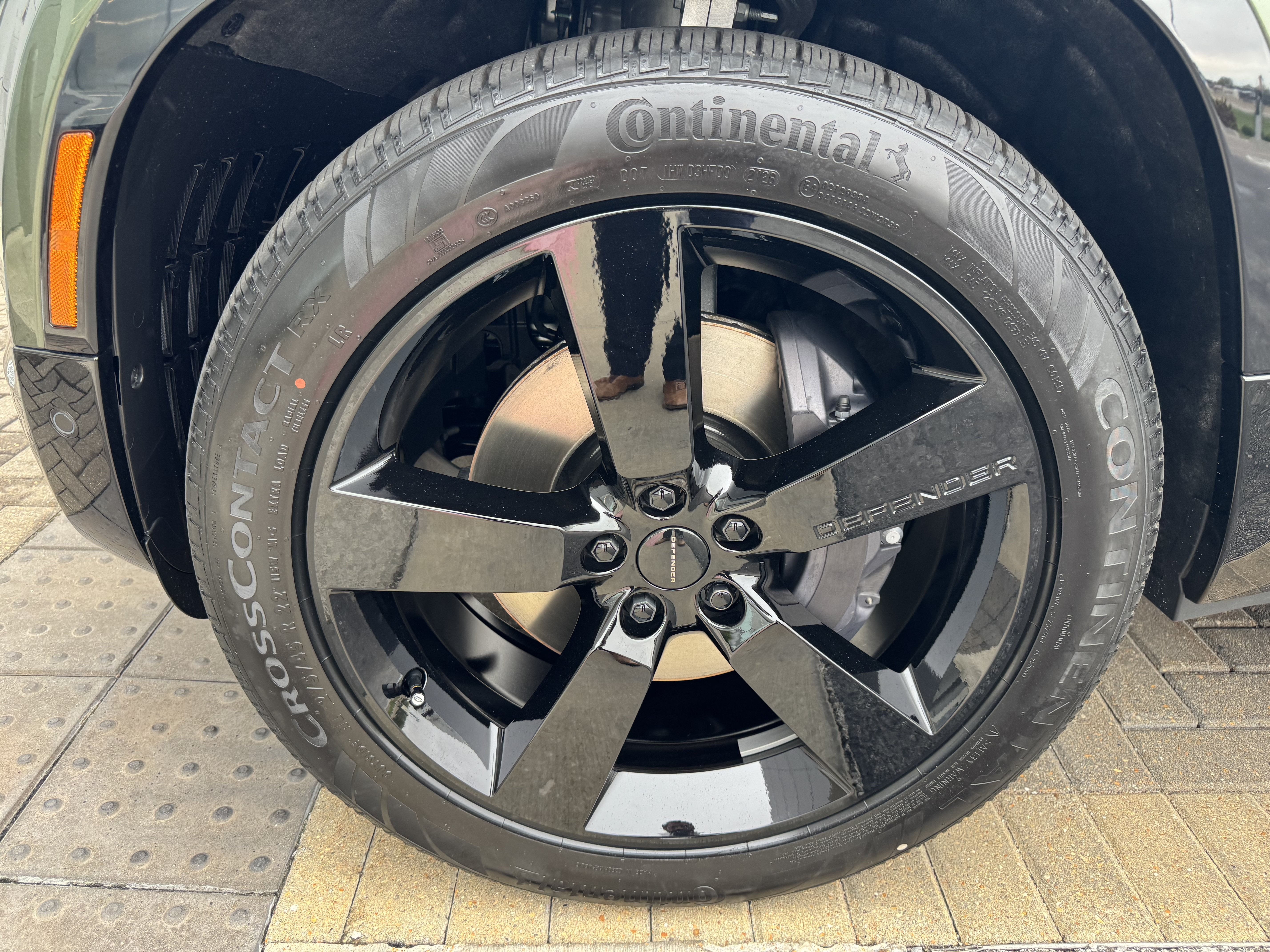New 2026 Land Rover Defender 110 X-Dynamic SE AWD/4WD image 9