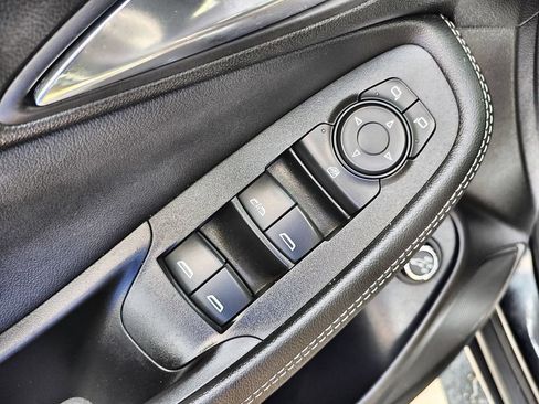 Used 2022 Buick Encore GX Select w/ Experience Buick Package AWD/4WD image 13