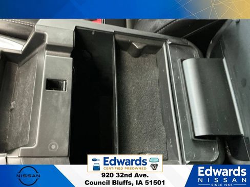 Used 2021 Ford Explorer XLT w/ Equipment Group 202A AWD/4WD image 33
