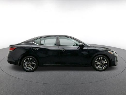 Used 2025 Nissan Sentra SV FWD image 10