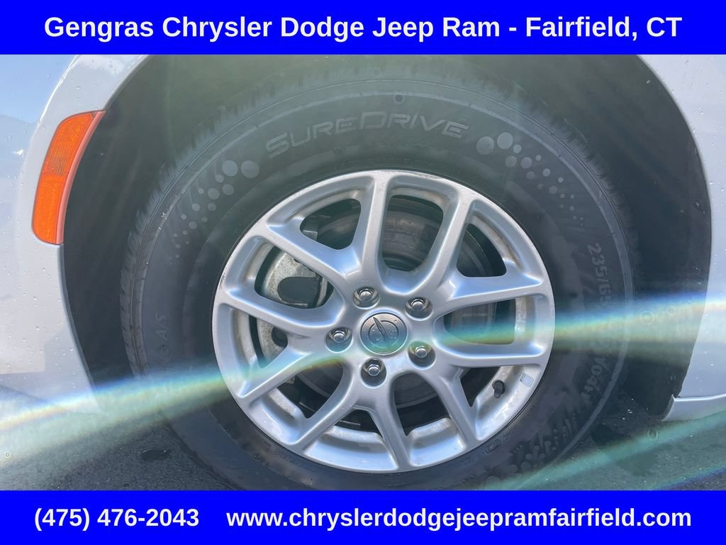 Certified 2023 Chrysler Voyager LX FWD image 12