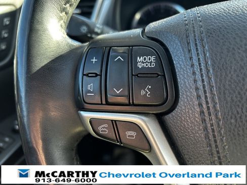 Used 2015 Toyota Highlander Limited image 8