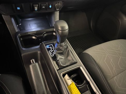 Used 2023 Toyota Tacoma TRD Off-Road image 26