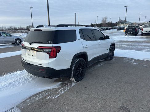 Used 2023 GMC Acadia SLT w/ Elevation Edition image 4