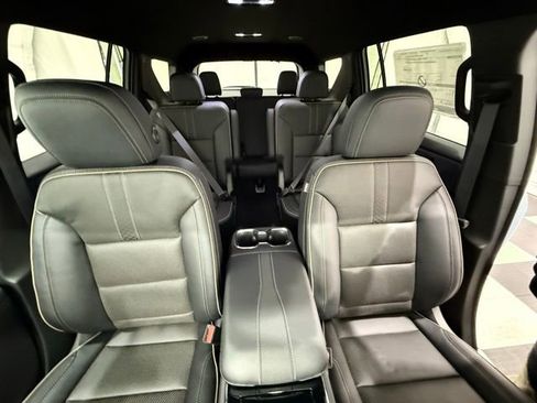 New 2026 Chevrolet Traverse High Country image 33