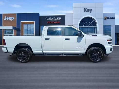 Used 2025 RAM 2500 Big Horn AWD/4WD image 7