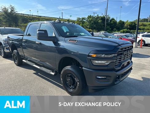 Used 2026 RAM 2500 Tradesman AWD/4WD image 3