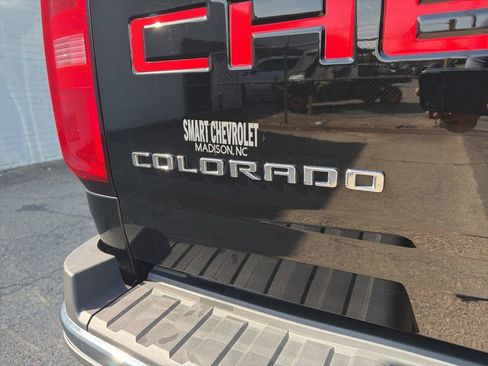 Used 2022 Chevrolet Colorado W/T w/ WT Convenience Package AWD/4WD image 15