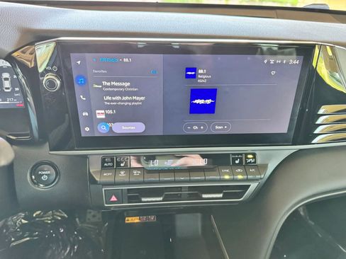 Used 2025 Toyota Camry XSE FWD image 13