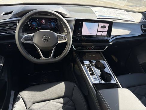 New 2026 Volkswagen Atlas Cross Sport SE FWD image 7