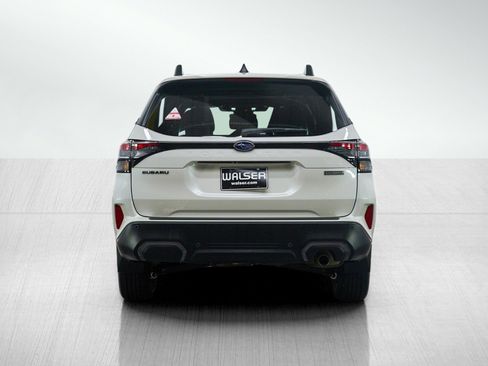 Used 2025 Subaru Forester Limited image 4