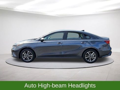 Used 2024 Kia Forte LXS FWD image 4