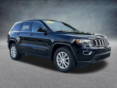 Certified 2022 Jeep Grand Cherokee Laredo E RWD image 3