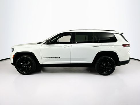 Used 2023 Jeep Grand Cherokee L Laredo RWD image 8