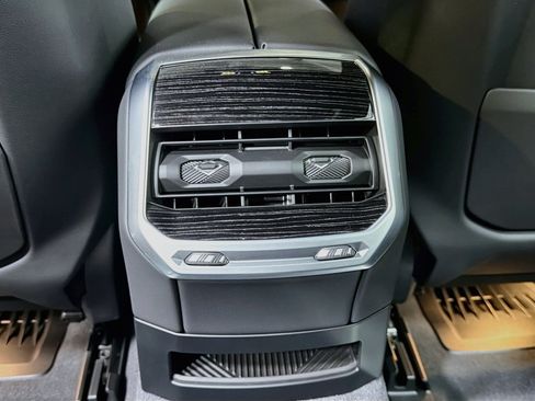 New 2026 BMW 740i RWD image 20