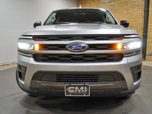 Used 2024 Ford Expedition XL AWD/4WD image 4