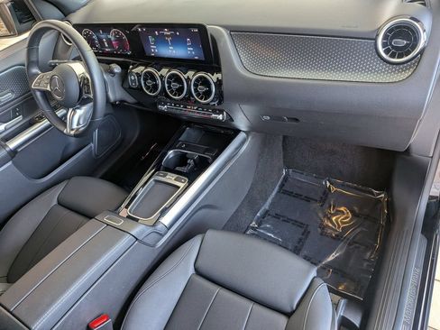 Used 2025 Mercedes-Benz GLA 250 image 31