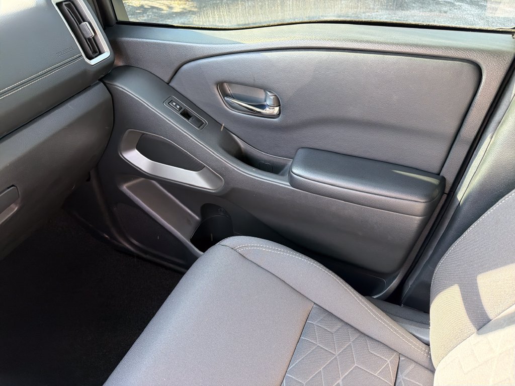 Used 2025 Nissan Frontier SV RWD image 26