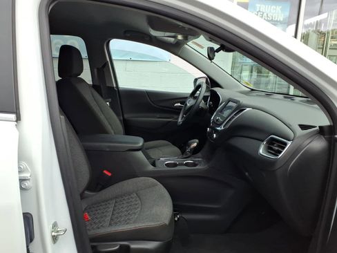 Certified 2024 Chevrolet Equinox LT AWD/4WD image 21