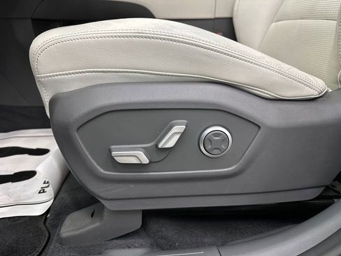 Certified 2024 Hyundai Santa Fe Limited image 10