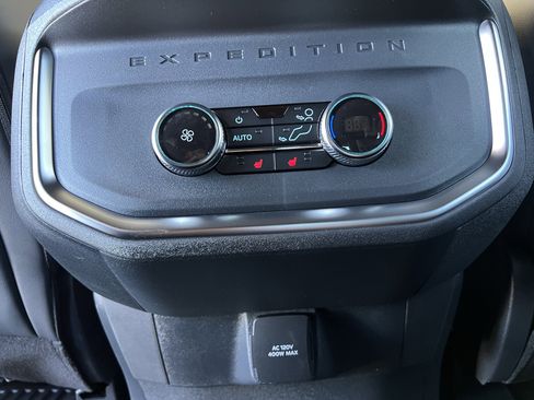 New 2025 Ford Expedition Platinum w/ Stealth Appearance Package image 57