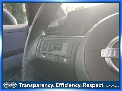 Certified 2025 Nissan Kicks S image 19