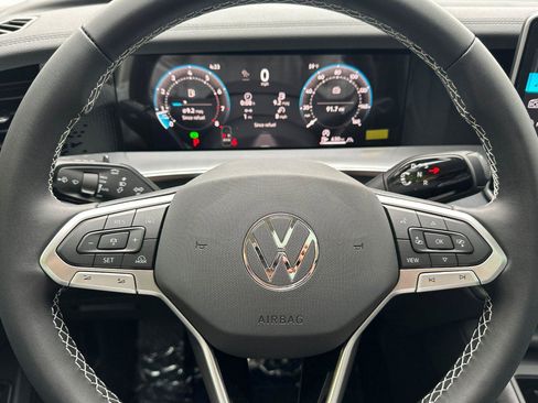 New 2026 Volkswagen Tiguan SE image 22