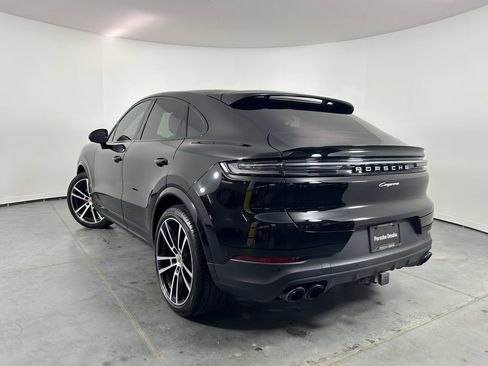 Certified 2024 Porsche Cayenne Coupe AWD/4WD image 3