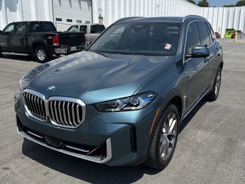 Used 2024 BMW X5 xDrive40i w/ Premium Package AWD/4WD image 5