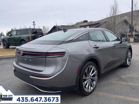 Used 2025 Toyota Crown Limited image 4