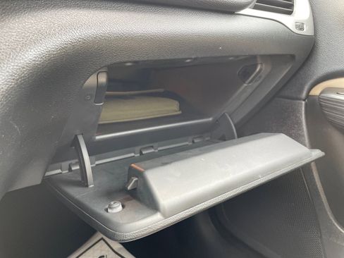 Used 2015 Jeep Cherokee Limited image 22