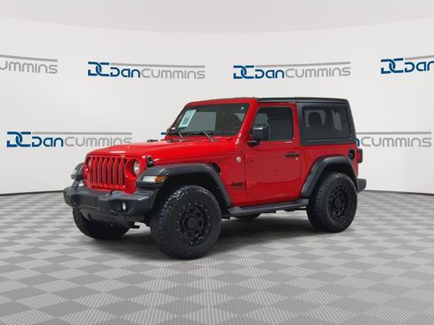 Used 2021 Jeep Wrangler Sport AWD/4WD image 5