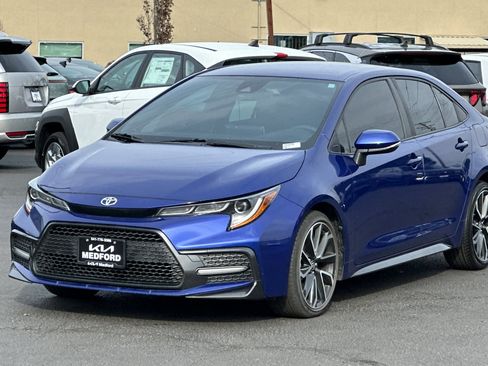 Used 2021 Toyota Corolla SE image 9