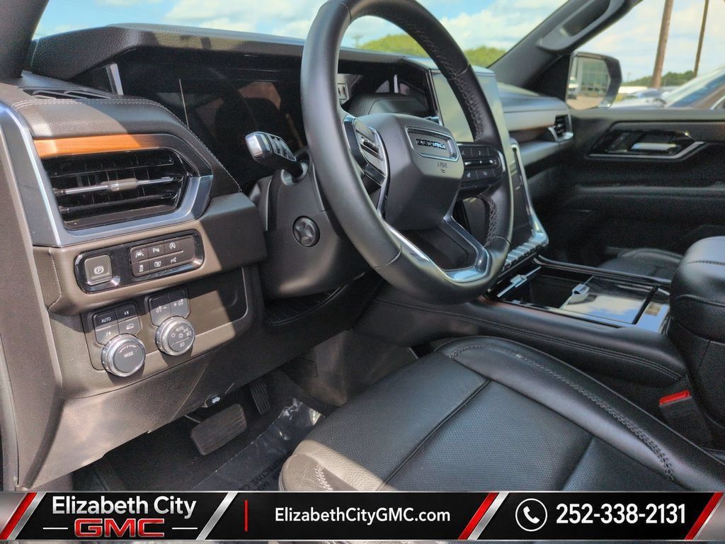 Used 2025 GMC Yukon Denali AWD/4WD image 10