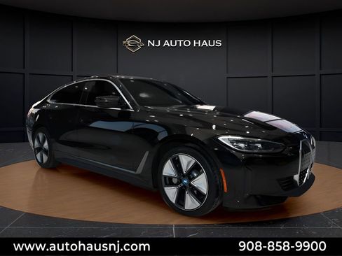 Used 2022 BMW i4 eDrive40 image 10