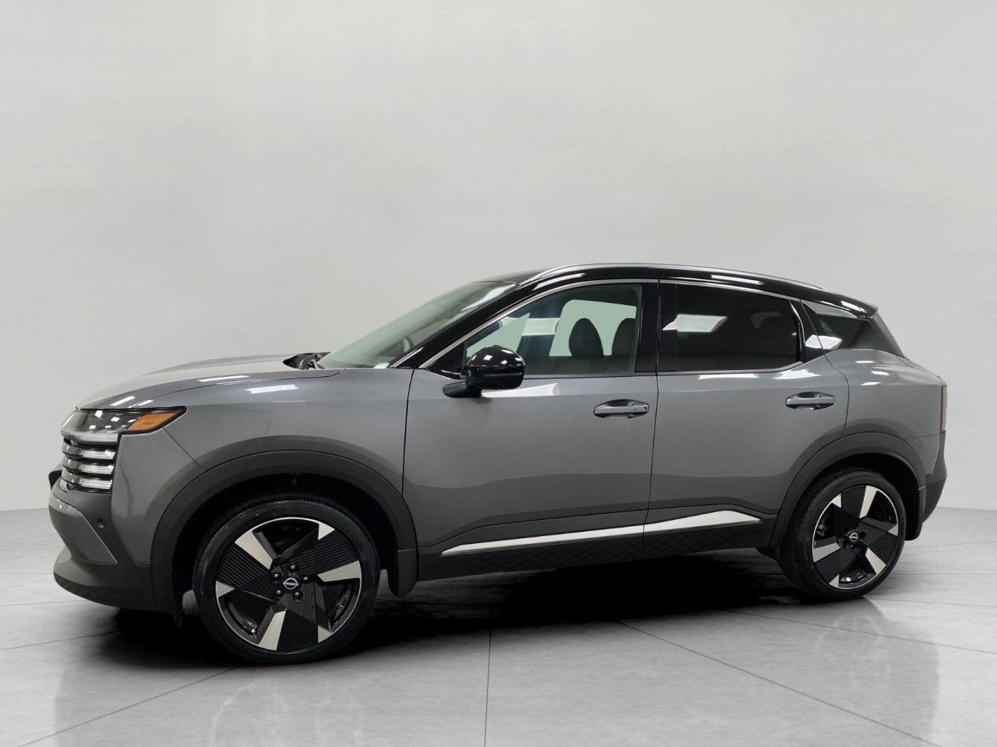 Certified 2025 Nissan Kicks SR AWD/4WD image 7