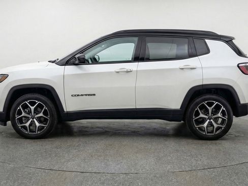 Used 2025 Jeep Compass Limited AWD/4WD image 5