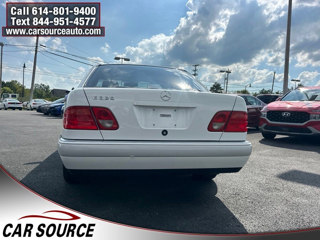 Used 1996 Mercedes-Benz E 320 Sedan image 5
