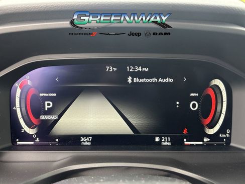 Used 2025 Nissan Rogue Platinum image 8