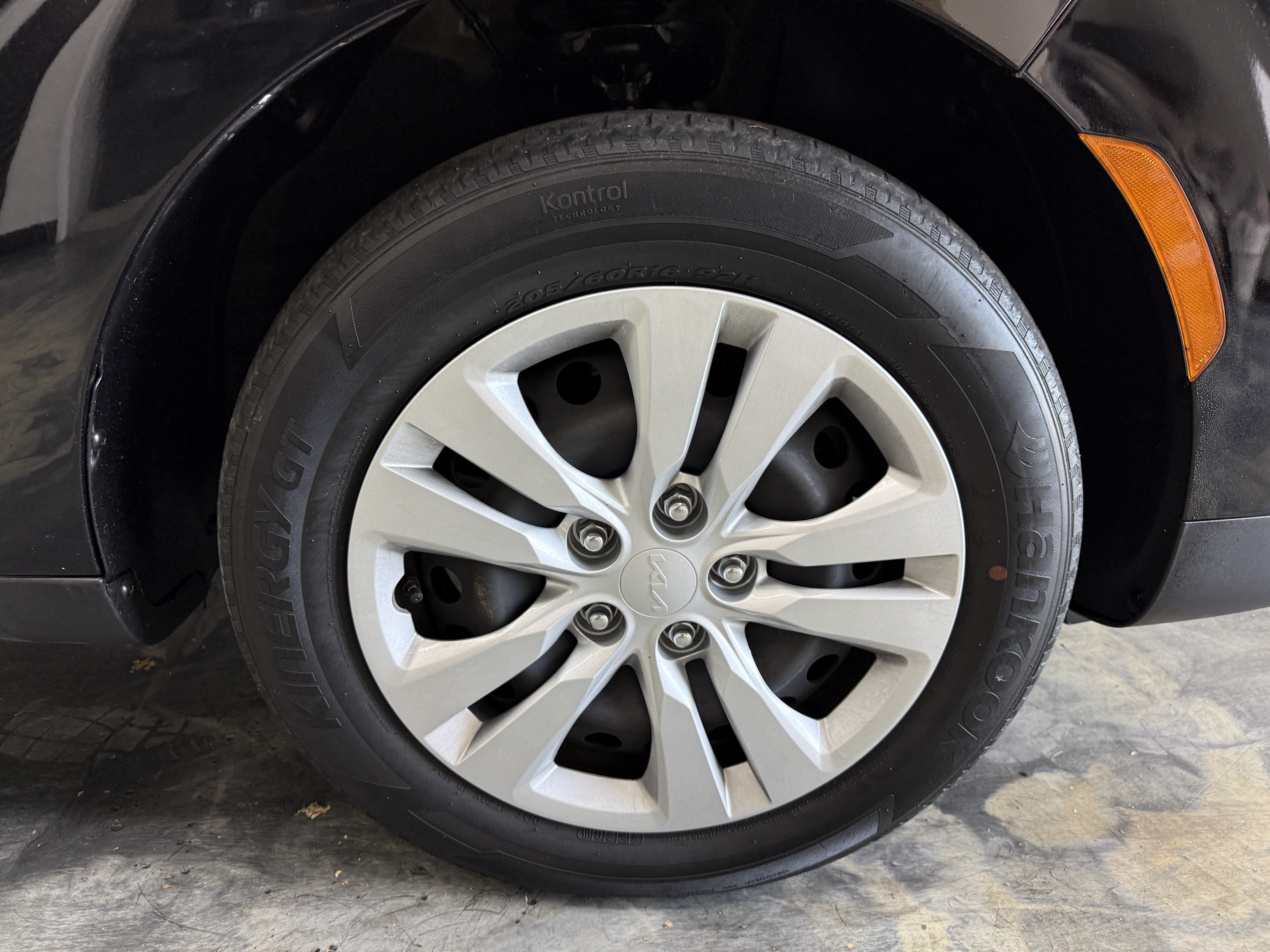 Used 2022 Kia Soul LX FWD image 25