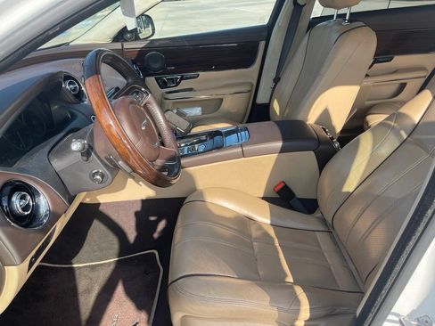 Used 2015 Jaguar XJ L Portfolio RWD image 14